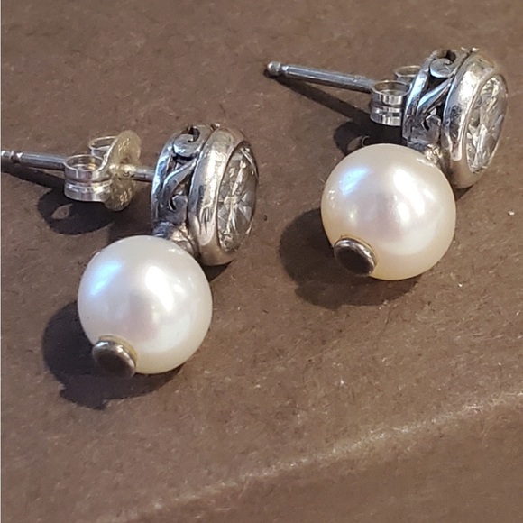 Silpada Vintage Stunning Pearl & CZ Fine Luxury Earrings - Picture 6 of 6